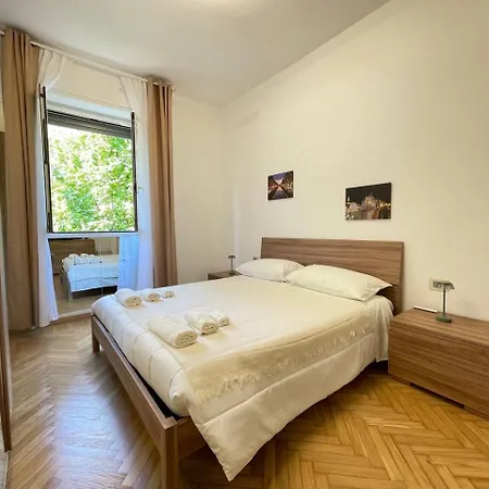 Casa Ele - A Stone's Throw From The Metro Apartament *