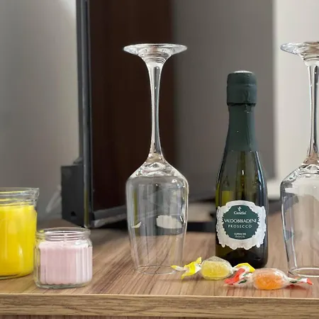 A Stone's Throw From The Metro Apartment *